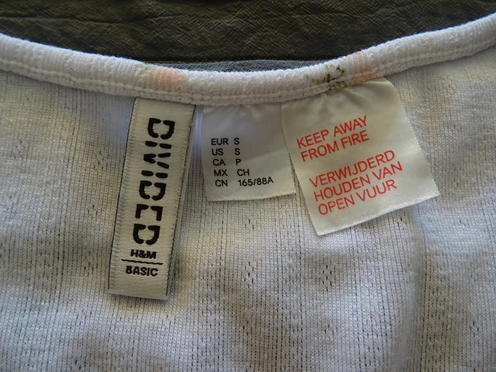White H&M pajama shorts with small flowers, size S – photo 2
